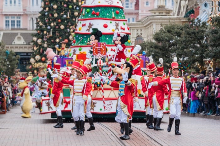 Disneyland at Christmas: 10 Extra Magical Things About the Holidays at Disneyland
